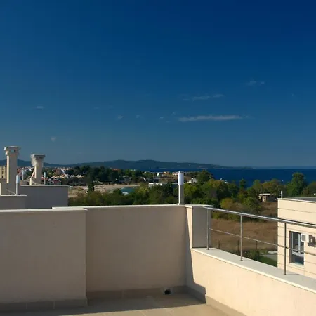 Seagarden Aparthotel 3*