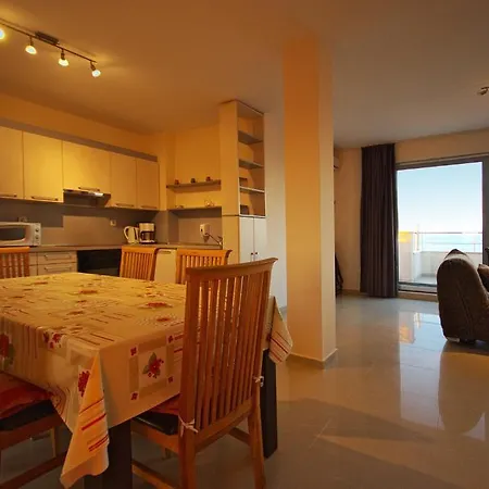 Aparthotel Seagarden 3*