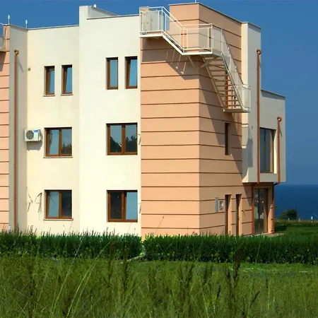 Seagarden Aparthotel Lozenets