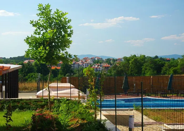 מלון דירות Seagarden 3*