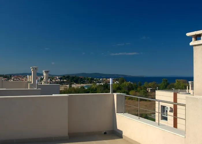 Seagarden מלון דירות 3*