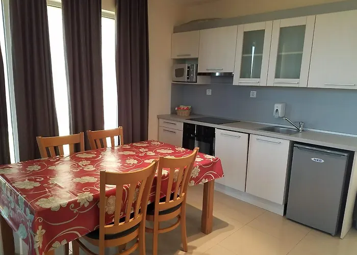 Seagarden מלון דירות לוזנטס